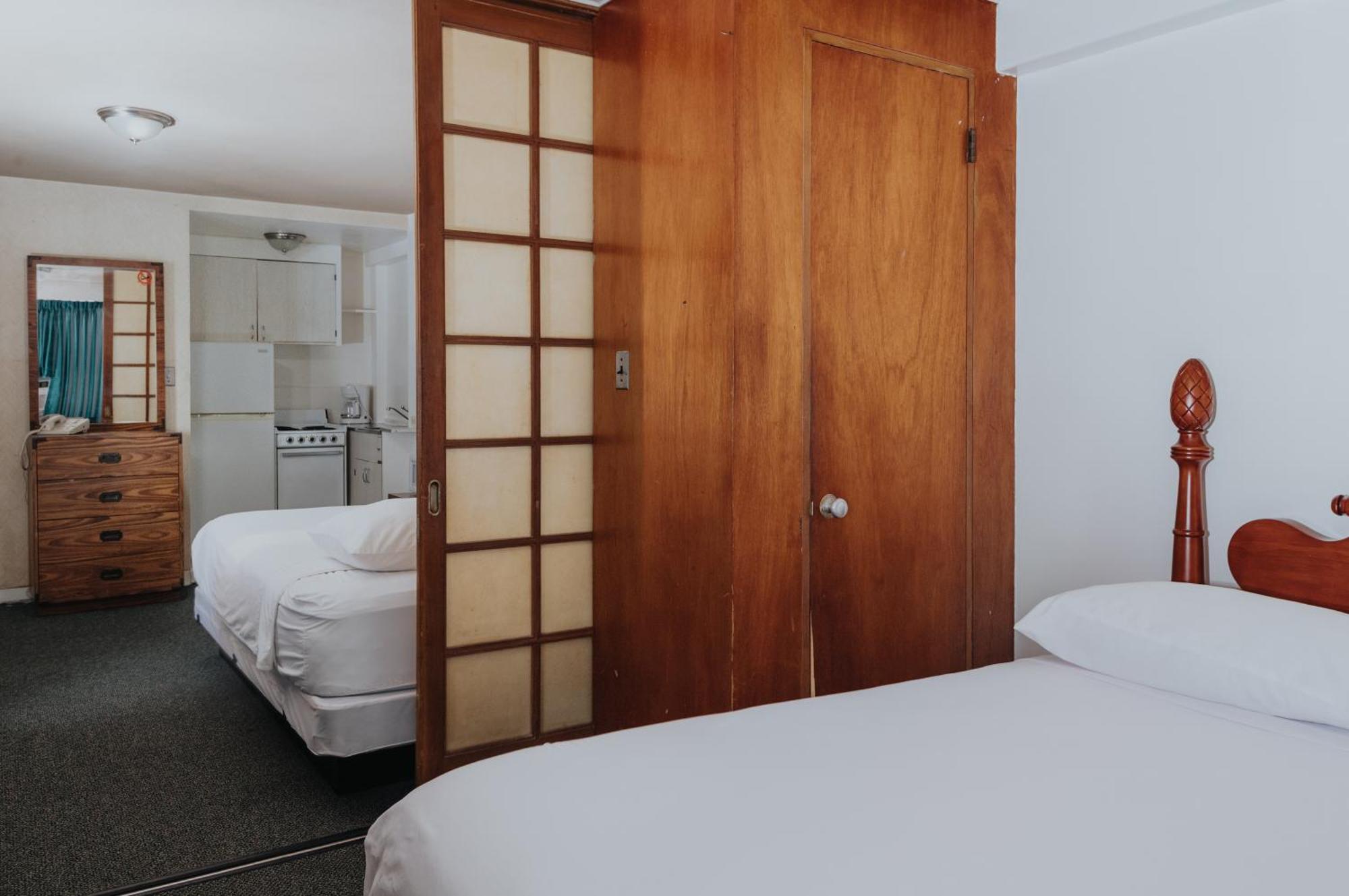 Royal Grove Waikiki Hotell Honolulu Exteriör bild